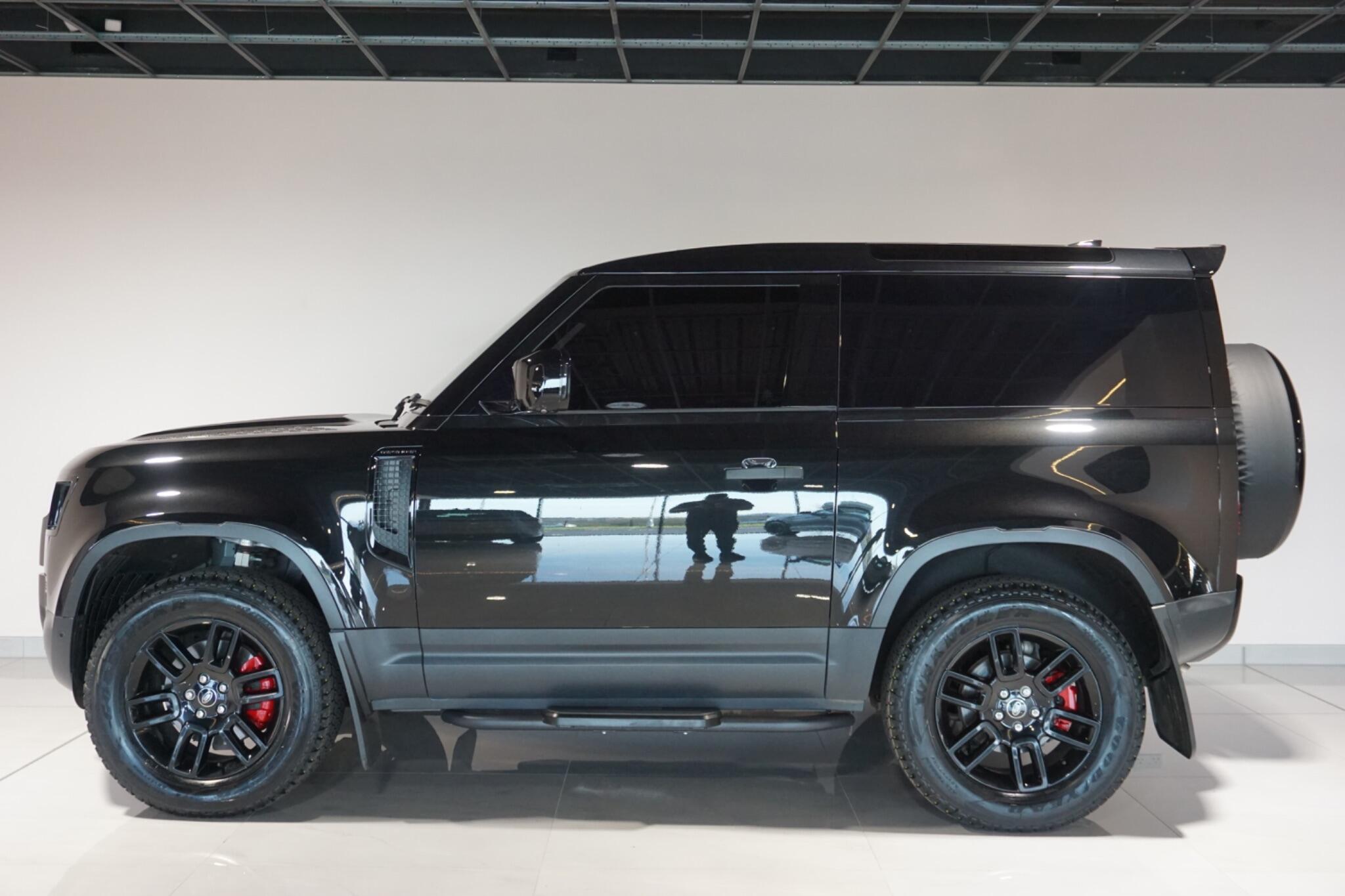 Land Rover Defender 90 3.0 D250 MHEV Hard Top SUV 3dr Diesel Auto 4WD SWB Euro 6 (s/s) (250 ps)